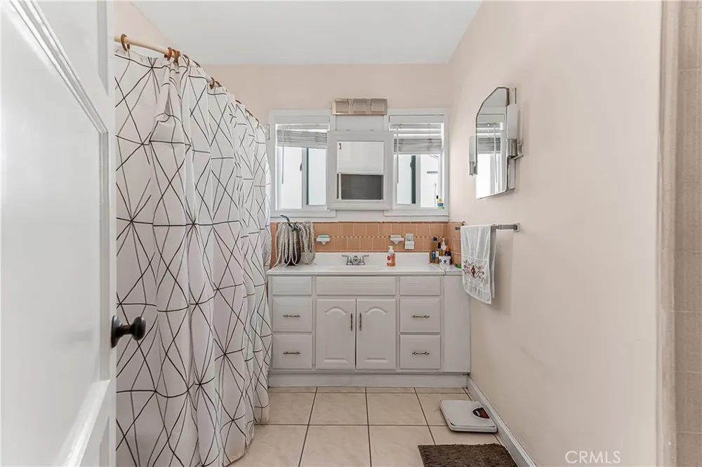 10837 Hunter Avenue Whittier, CA 90601
