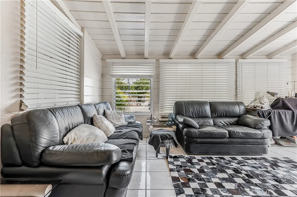 10837 Hunter Avenue Whittier, CA 90601