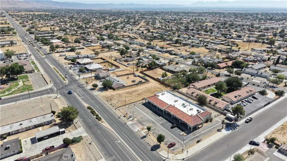 111 Navajo Apple Valley, CA 92308