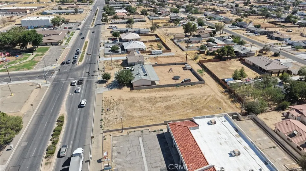 111 Navajo Apple Valley, CA 92308