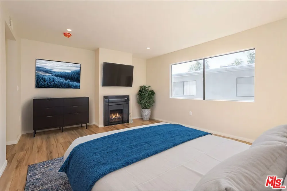9140 Burnet Avenue #15 North Hills, CA 91343