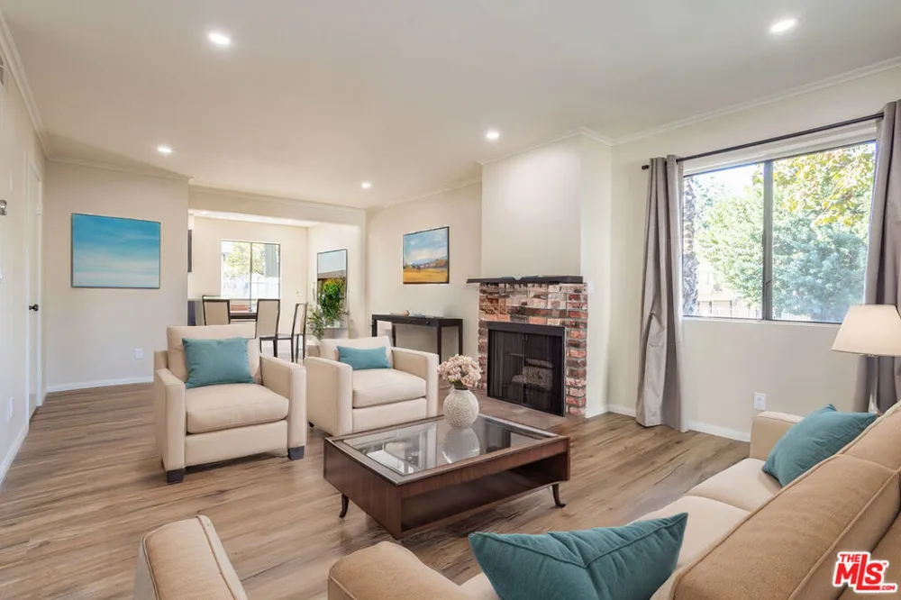 9140 Burnet Avenue #15 North Hills, CA 91343