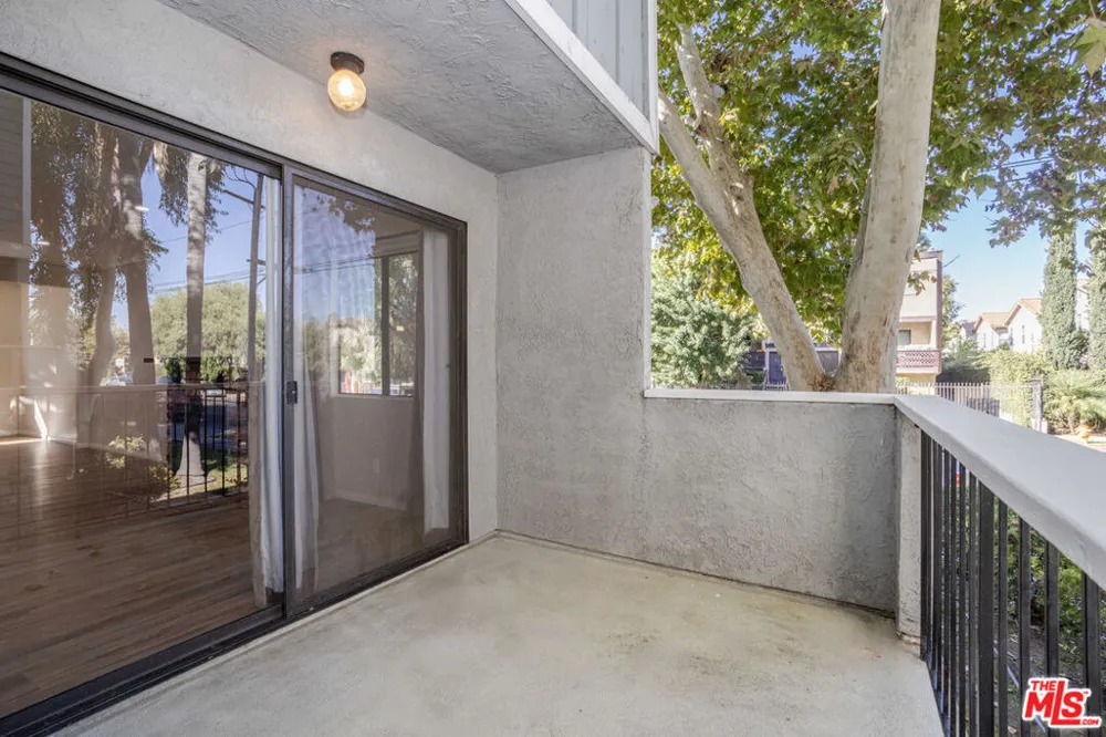 9140 Burnet Avenue #15 North Hills, CA 91343