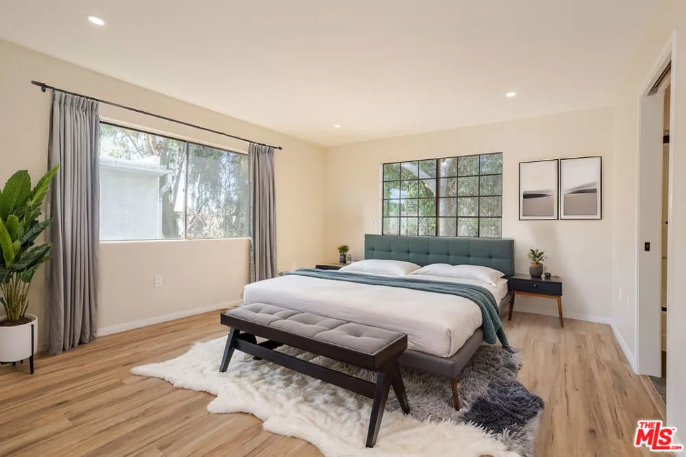 9140 Burnet Avenue #15 North Hills, CA 91343