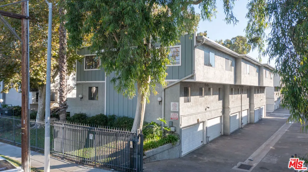 9140 Burnet Avenue #15 North Hills, CA 91343