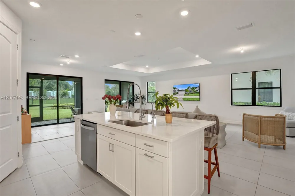2357 Rollingwood Ct Oakland Park, FL 33309