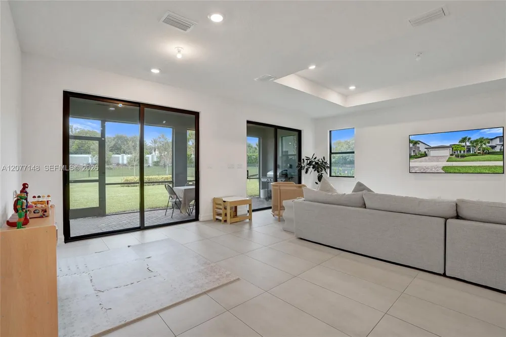 2357 Rollingwood Ct Oakland Park, FL 33309