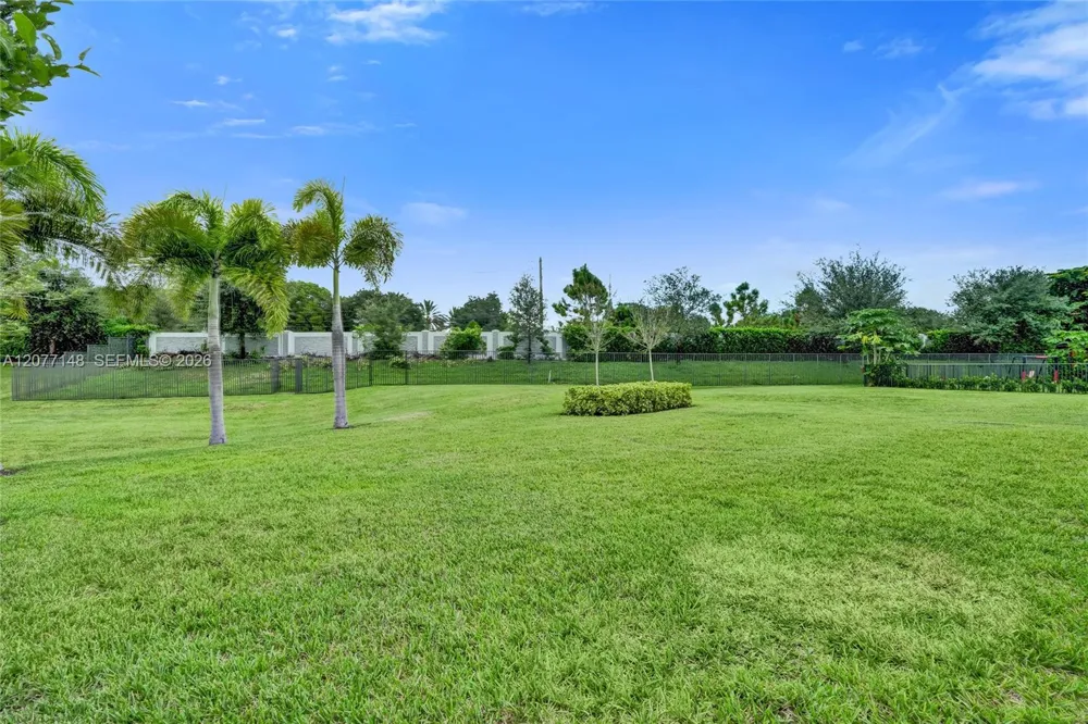 2357 Rollingwood Ct Oakland Park, FL 33309