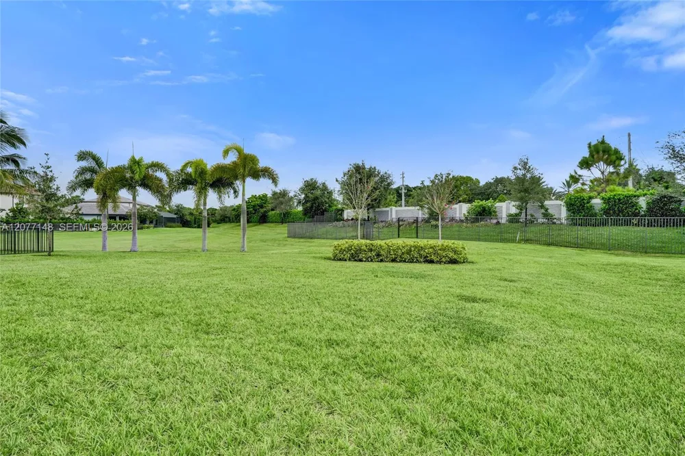 2357 Rollingwood Ct Oakland Park, FL 33309
