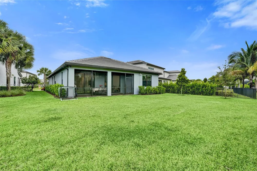 2357 Rollingwood Ct Oakland Park, FL 33309