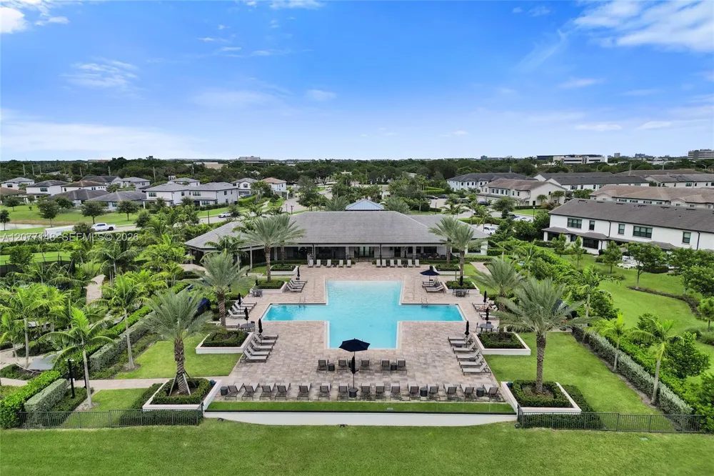 2357 Rollingwood Ct Oakland Park, FL 33309