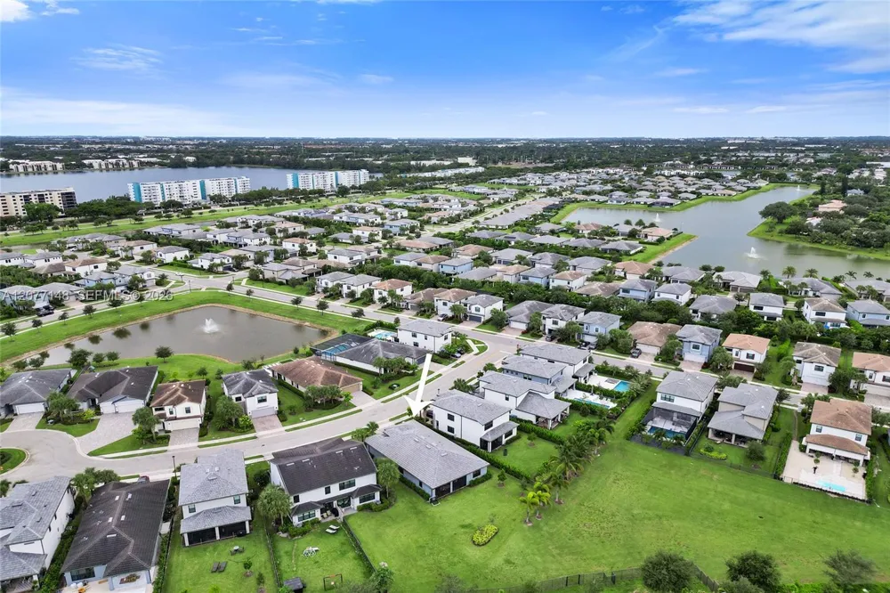 2357 Rollingwood Ct Oakland Park, FL 33309
