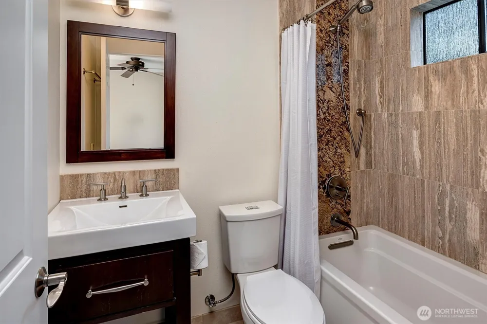 6527 106th Avenue NE #10 Kirkland, WA 98033
