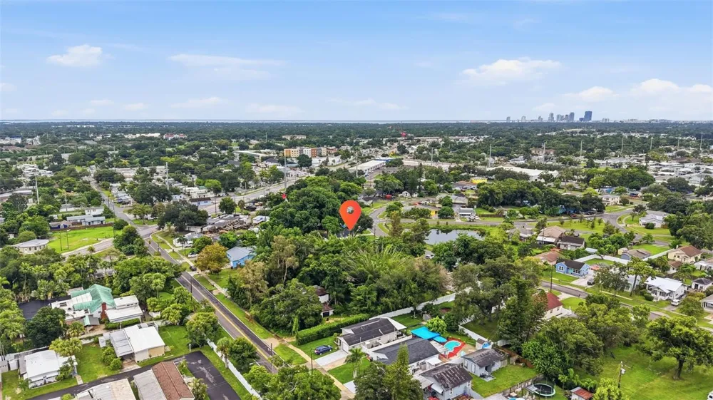 2921 57 AVENUE St Petersburg, FL 33714