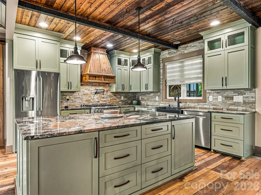 43 Lucy Lane Mills River, NC 28759