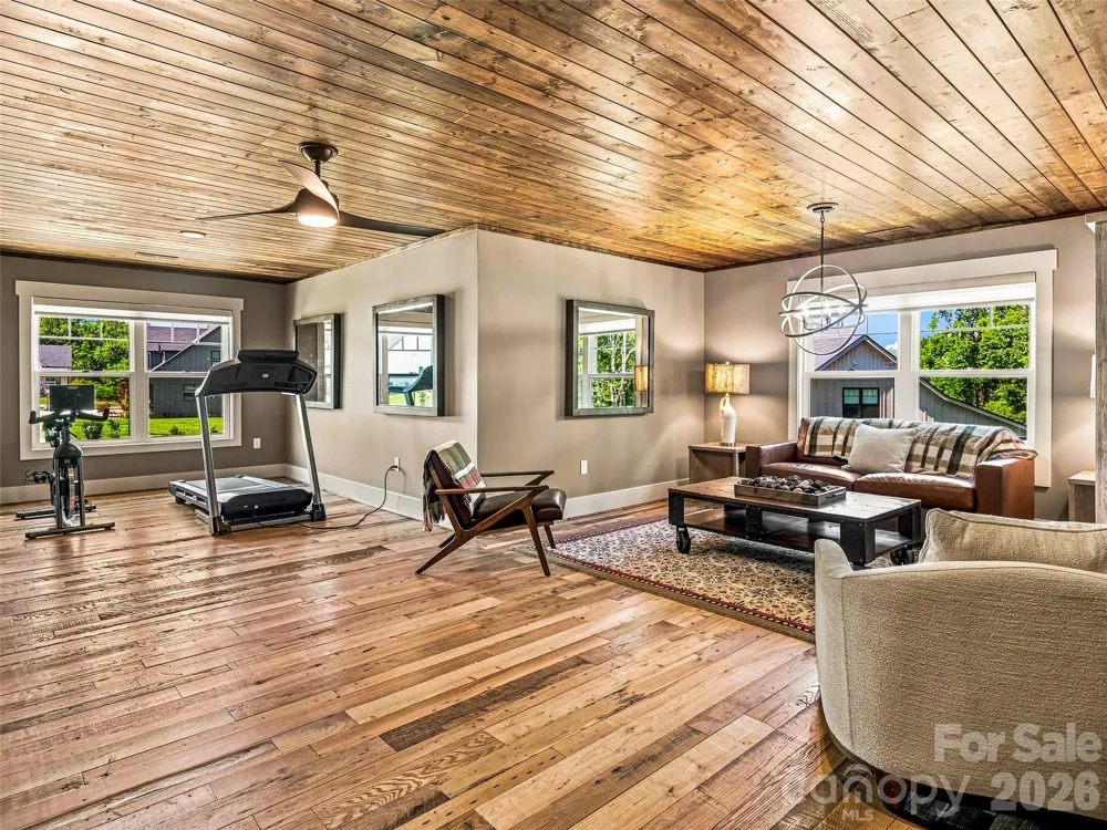 43 Lucy Lane Mills River, NC 28759