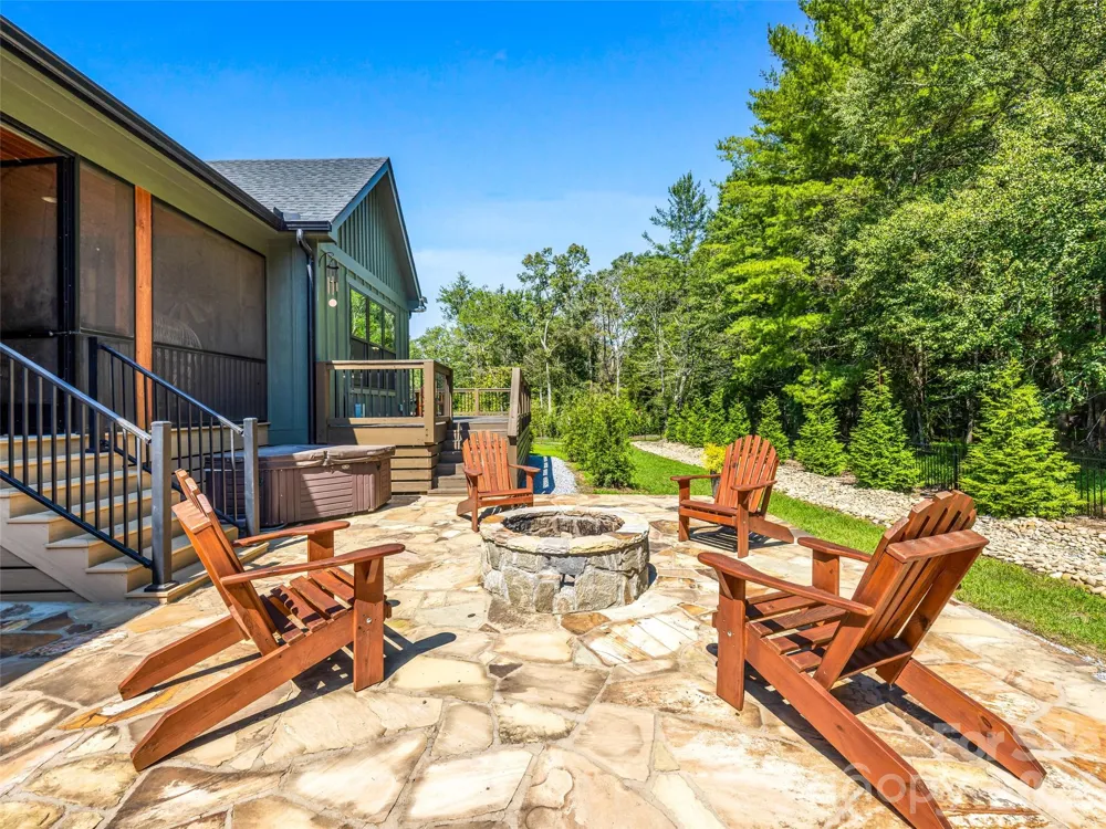 43 Lucy Lane Mills River, NC 28759