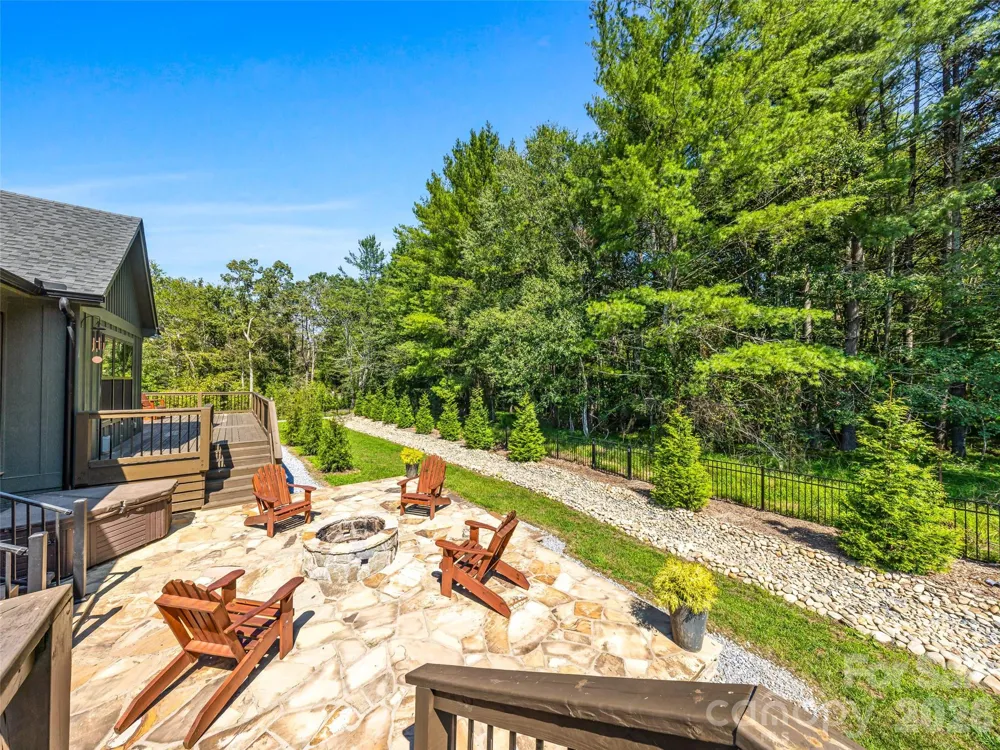 43 Lucy Lane Mills River, NC 28759