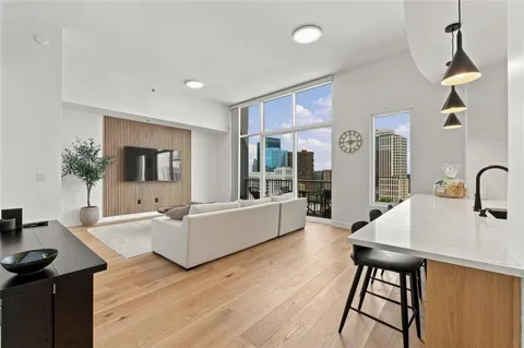 950 W Peachtree Street NW #2009