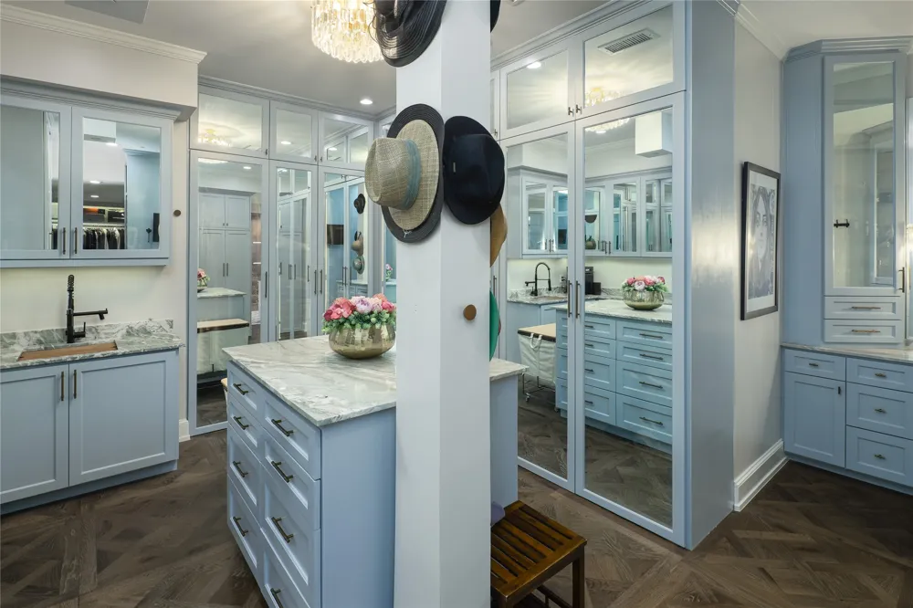 2200 Victory Avenue #2207 Dallas, TX 75219