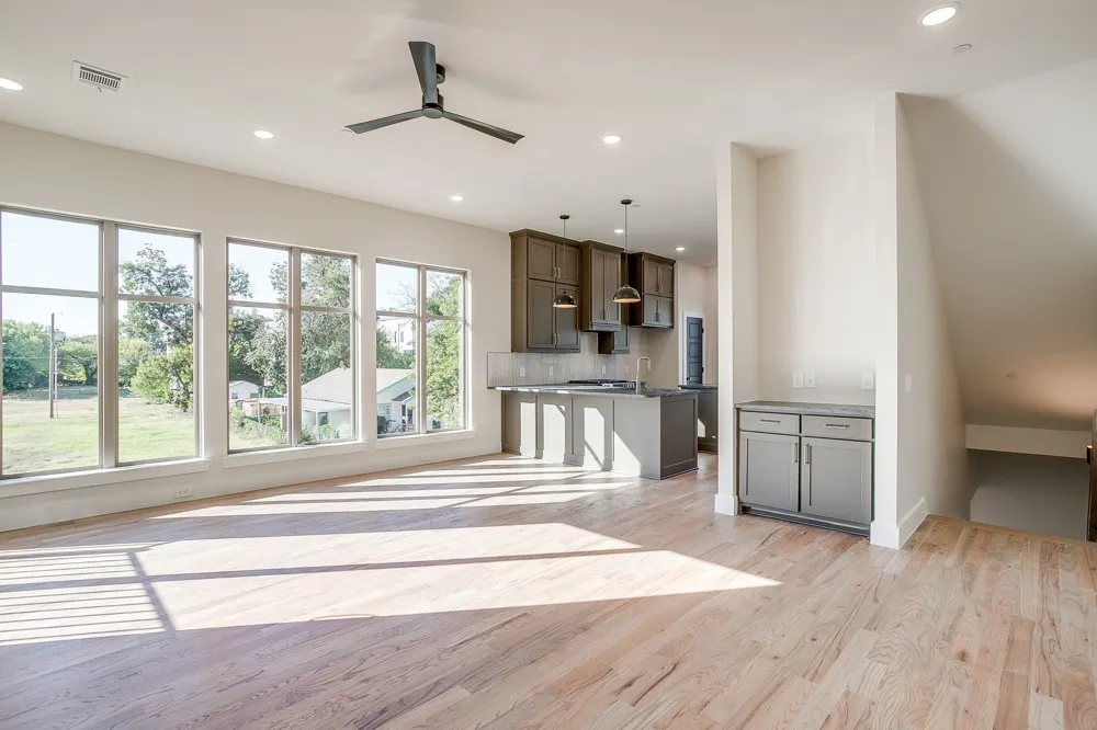 2824 Weisenberger Street #110 Fort Worth, TX 76107