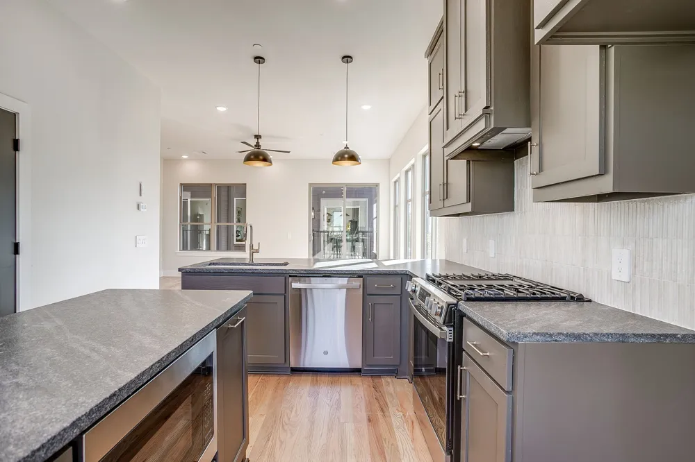 2824 Weisenberger Street #110 Fort Worth, TX 76107