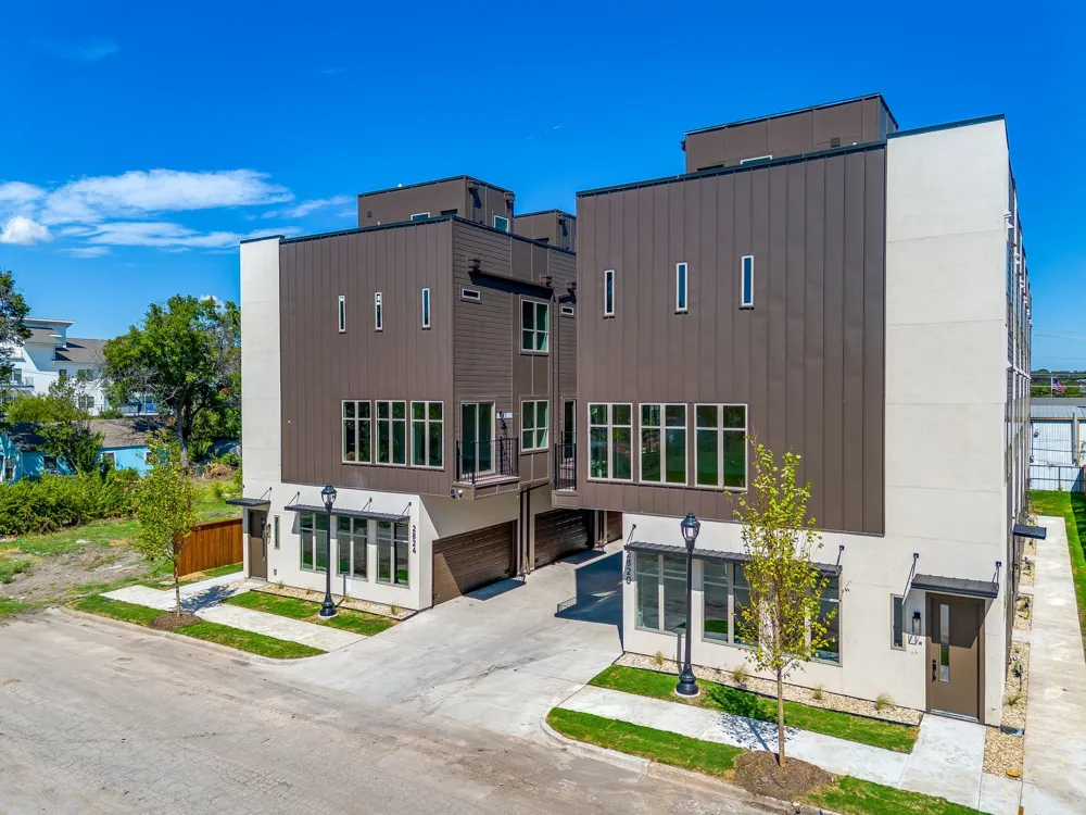 2824 Weisenberger Street #110 Fort Worth, TX 76107