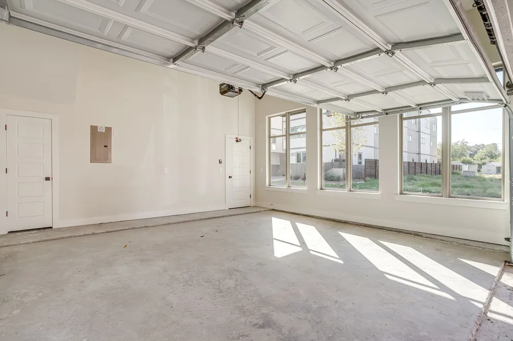 2824 Weisenberger Street #110 Fort Worth, TX 76107