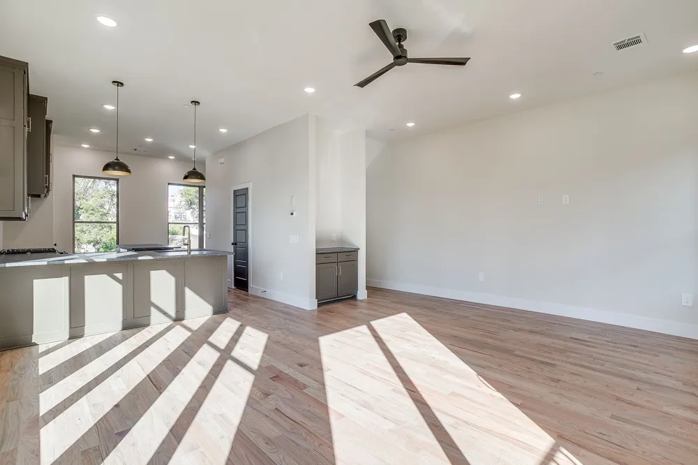 2824 Weisenberger Street #110 Fort Worth, TX 76107