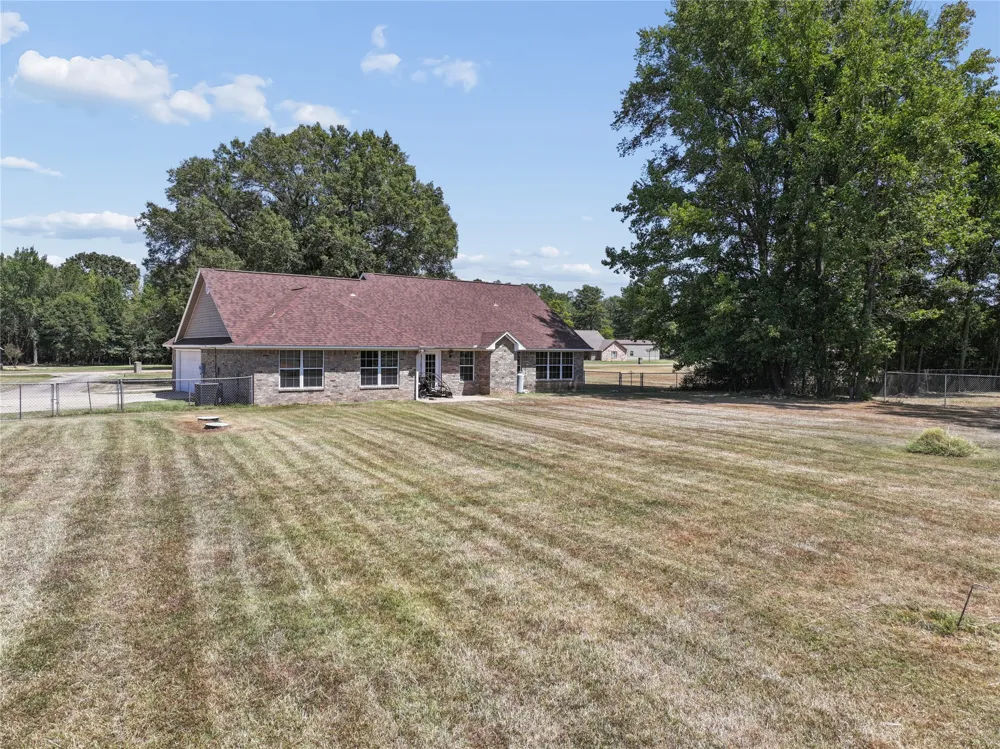 115 Barkman Creek Trace Rd Hooks, TX 75561