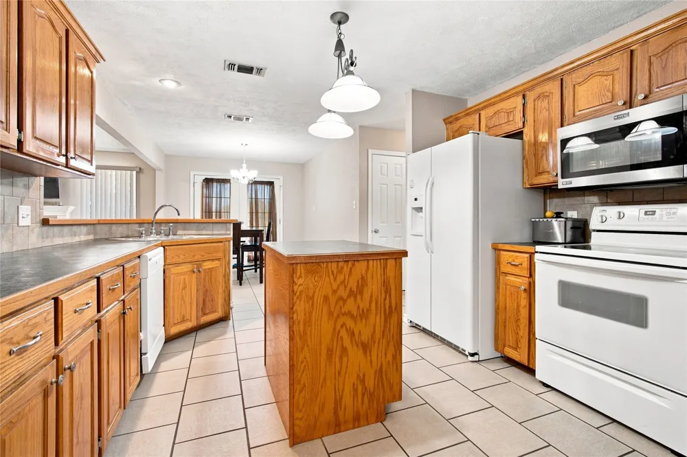 115 Barkman Creek Trace Rd Hooks, TX 75561