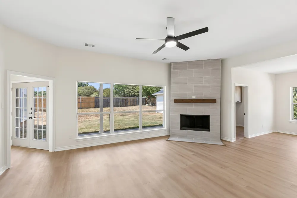 636 Whitetail Deer Lane Crowley, TX 76036