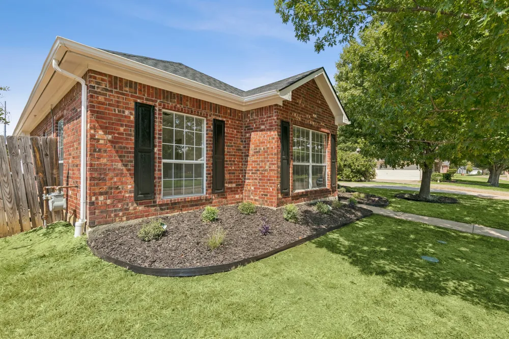 636 Whitetail Deer Lane Crowley, TX 76036