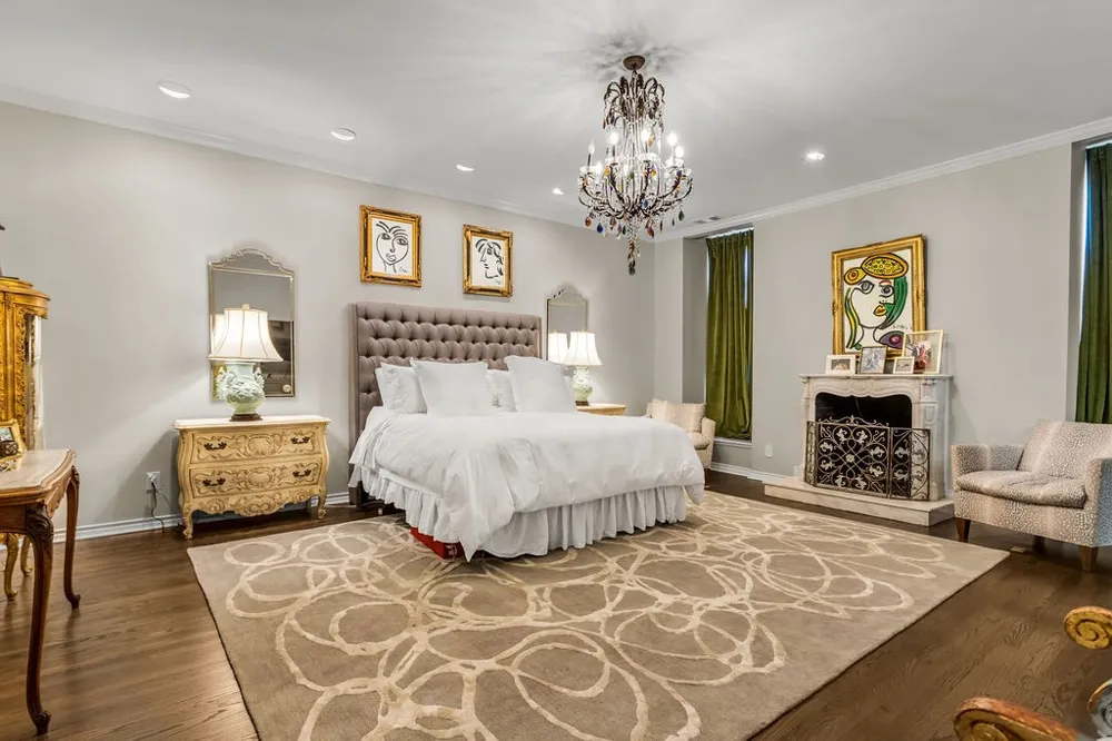 3802 S Versailles Avenue Dallas, TX 75209