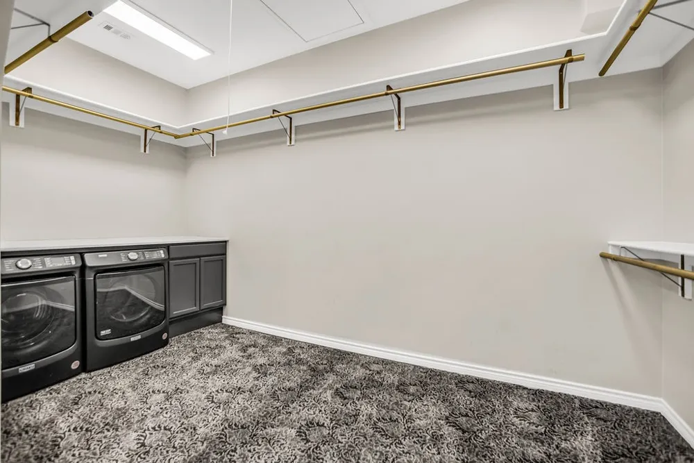 3802 S Versailles Avenue Dallas, TX 75209