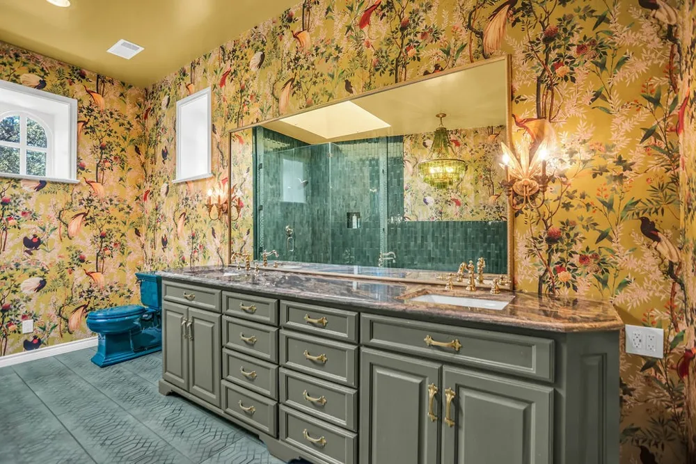 3802 S Versailles Avenue Dallas, TX 75209