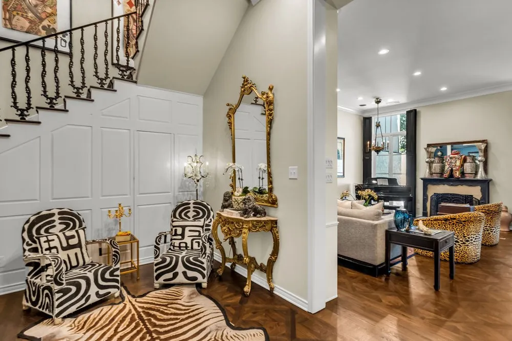 3802 S Versailles Avenue Dallas, TX 75209