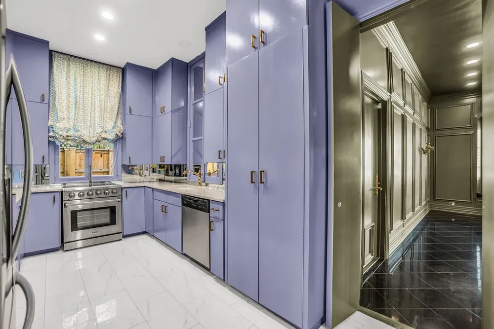3802 S Versailles Avenue Dallas, TX 75209