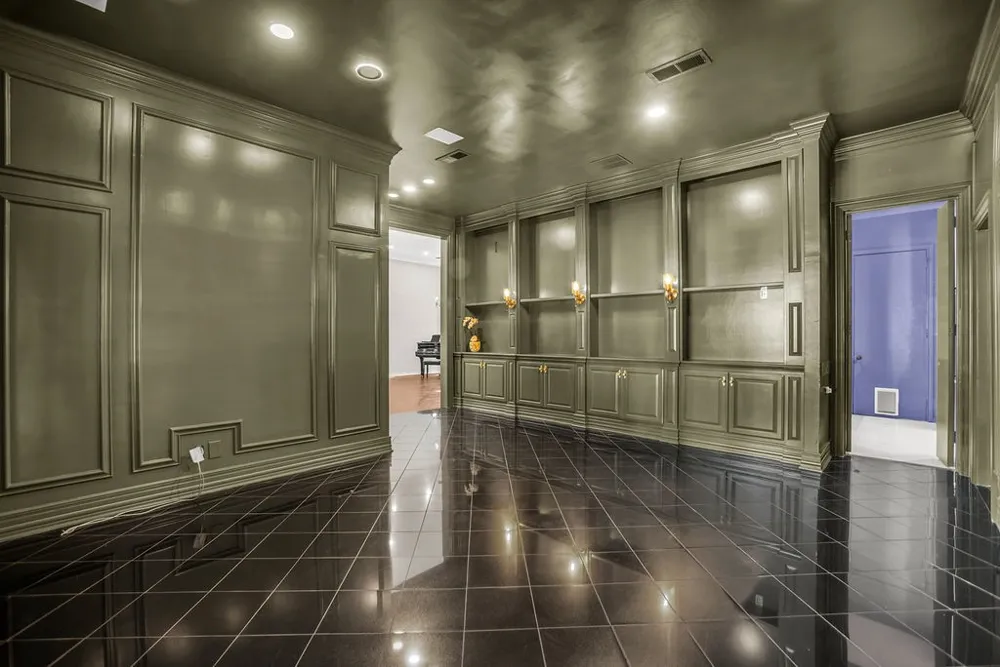 3802 S Versailles Avenue Dallas, TX 75209