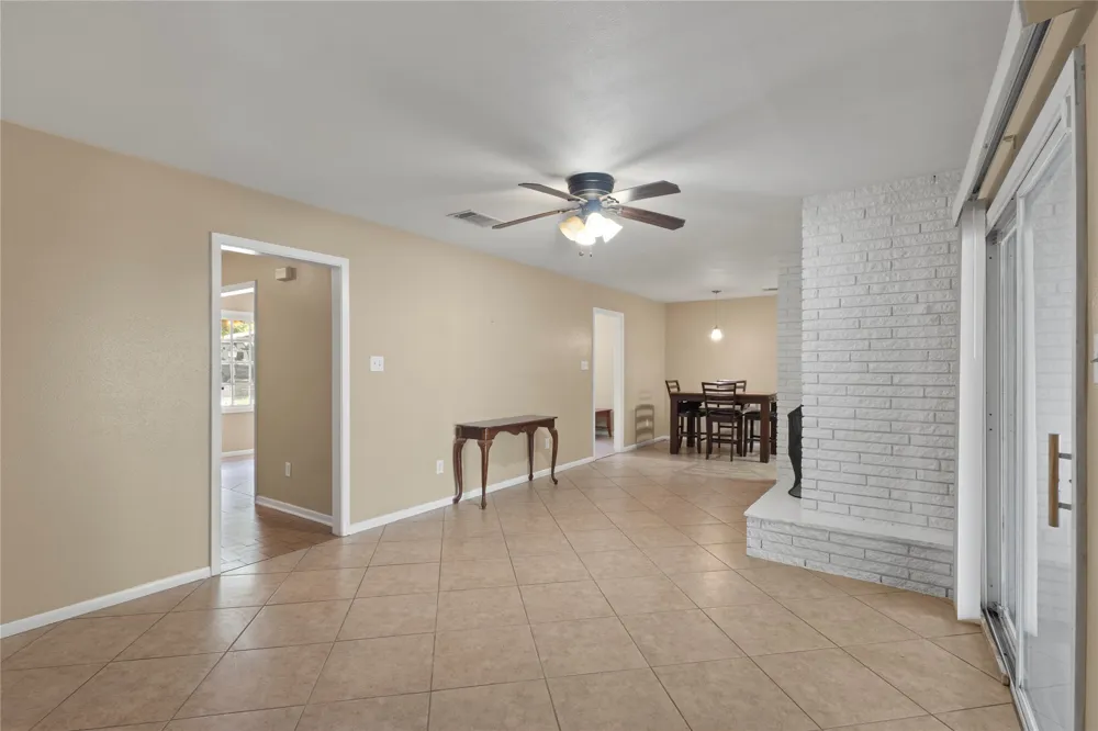 7109 Jewell Avenue Fort Worth, TX 76112