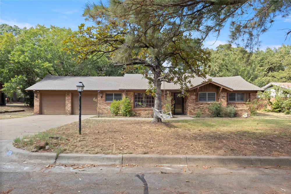 7109 Jewell Avenue Fort Worth, TX 76112