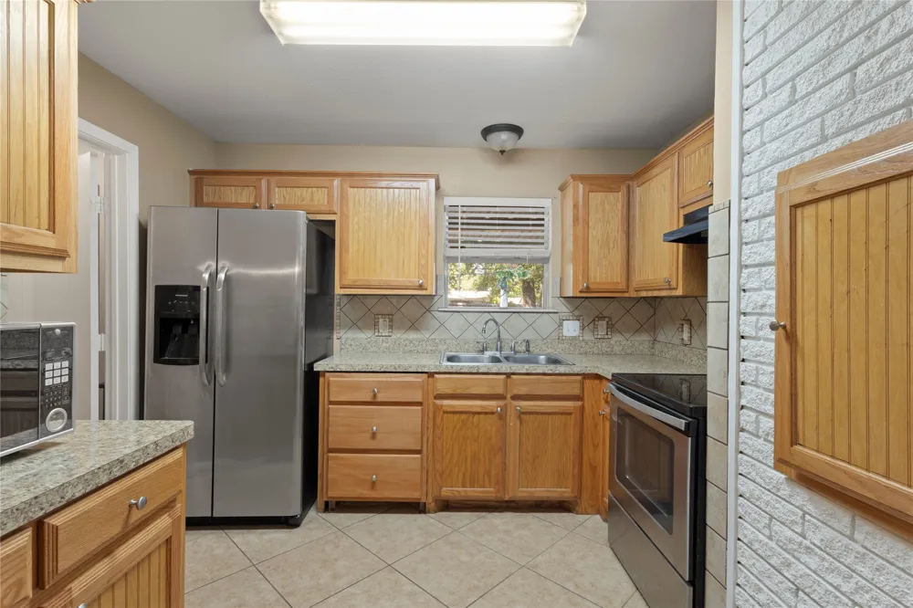 7109 Jewell Avenue Fort Worth, TX 76112