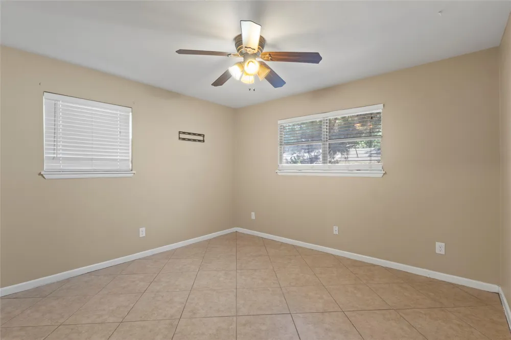7109 Jewell Avenue Fort Worth, TX 76112
