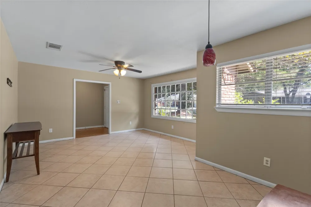 7109 Jewell Avenue Fort Worth, TX 76112