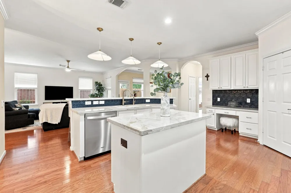 9426 Raven Lake Court Cypress, TX 77433