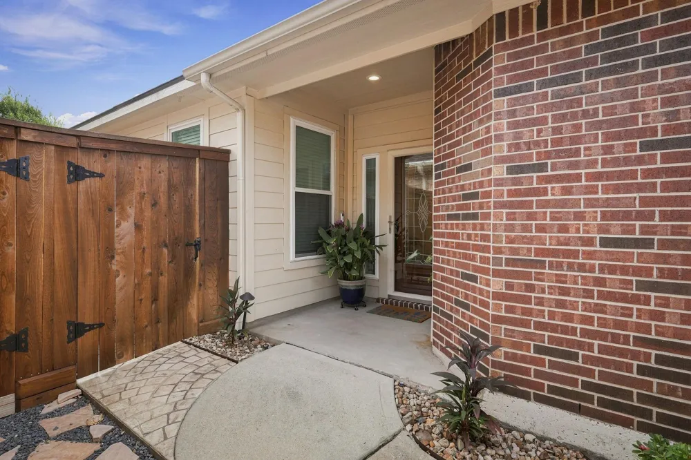 9426 Raven Lake Court Cypress, TX 77433
