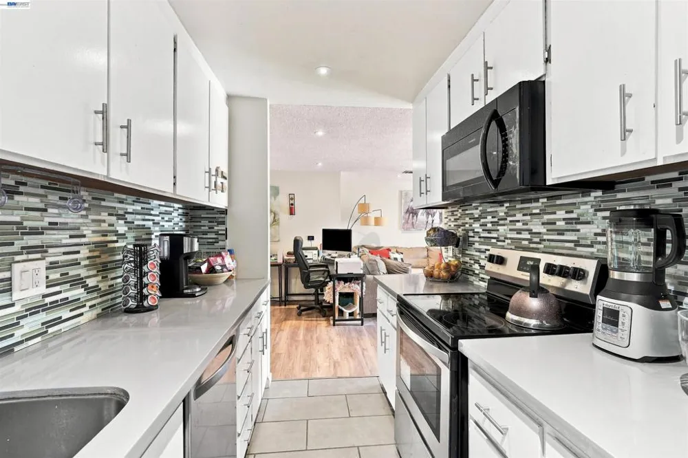 3814 Via Verdi Richmond, CA 94803