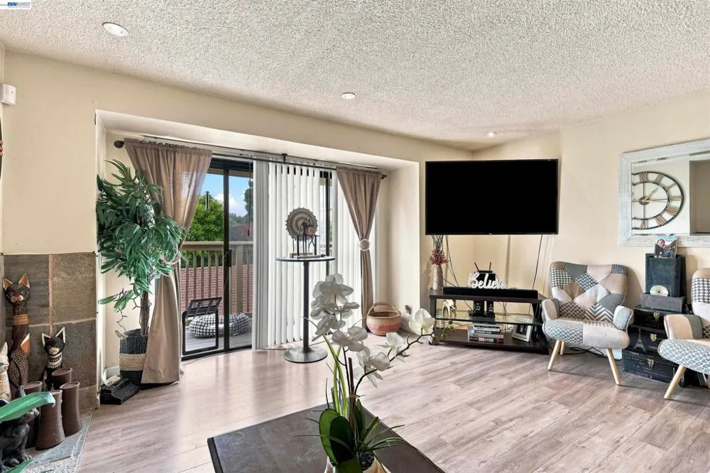3814 Via Verdi Richmond, CA 94803