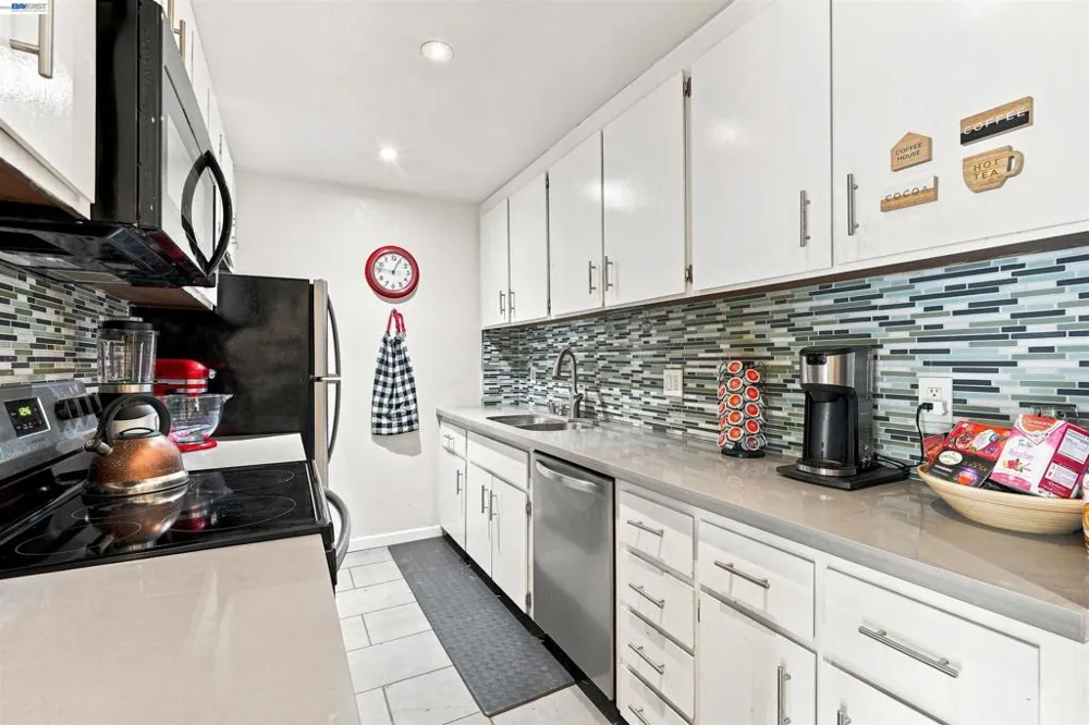 3814 Via Verdi Richmond, CA 94803