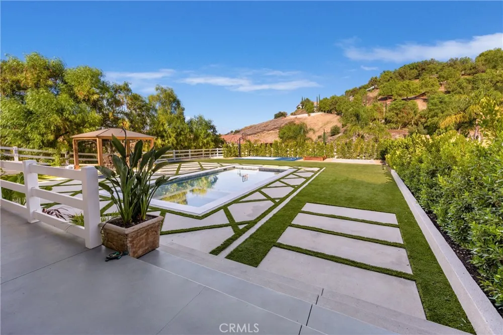 343 Bell Canyon Bell Canyon, CA 91307